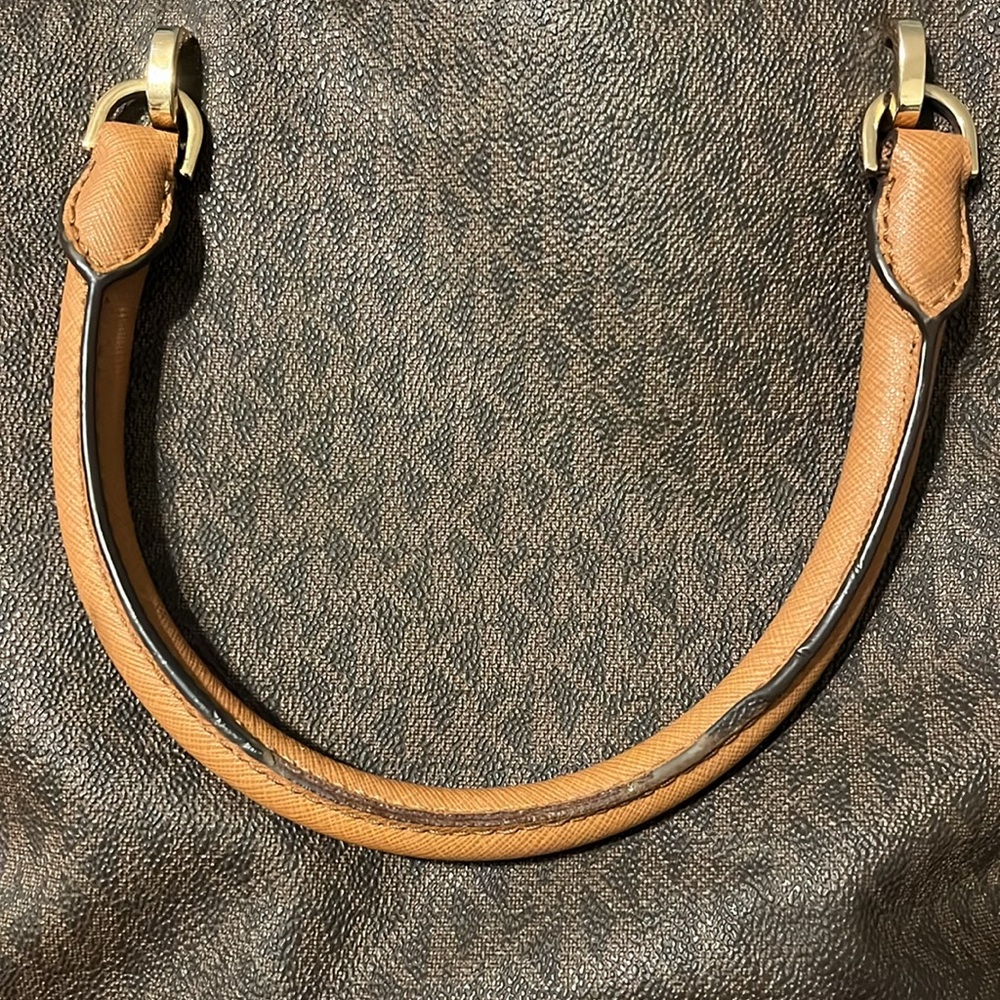 NEEDS WORK, Michael Kors Bag with Detachable Crossbody Strap and Dust Bag - Picture 13 of 15